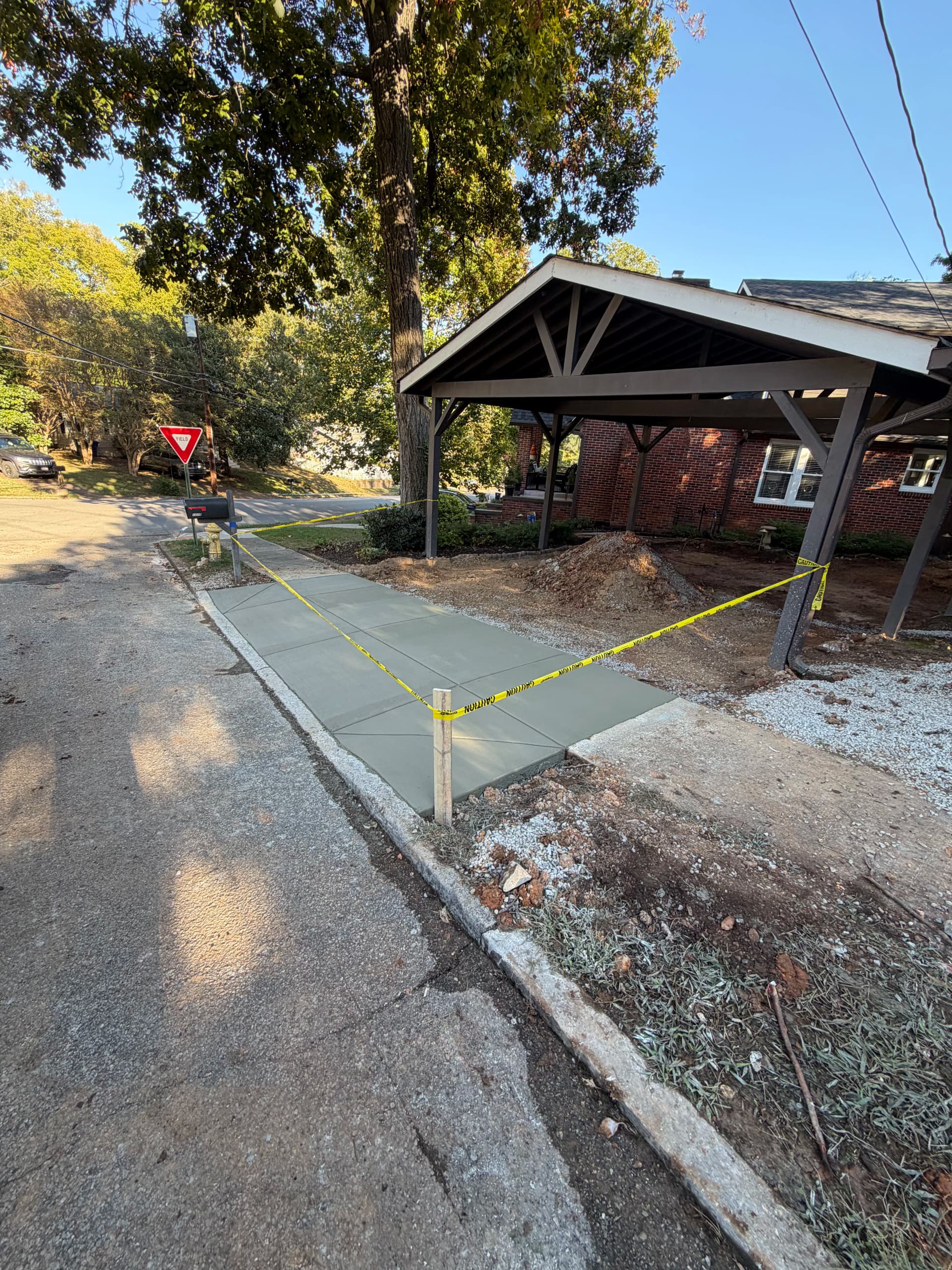 Driveway Entrance Concrete Pour on Chattanooga's North Shore