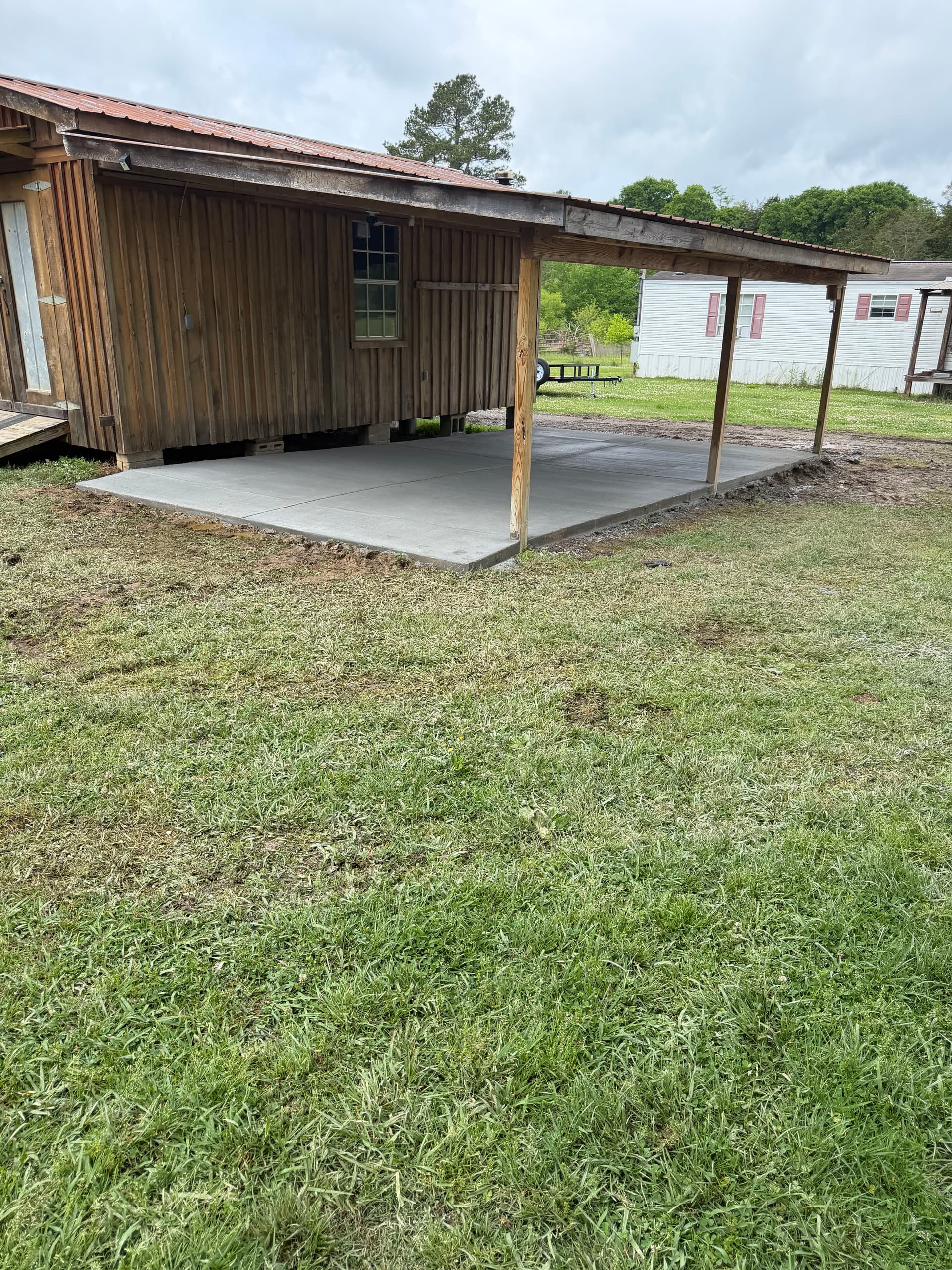 Gallery photos for 25x15 Concrete Slab Poured for a Tractor Work Space: Image #2
