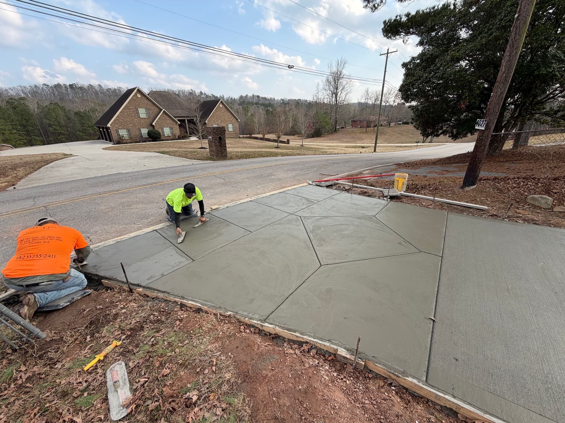 Gallery photos for New Concrete Driveway Adds Safety in Collegedale TN: Image #4