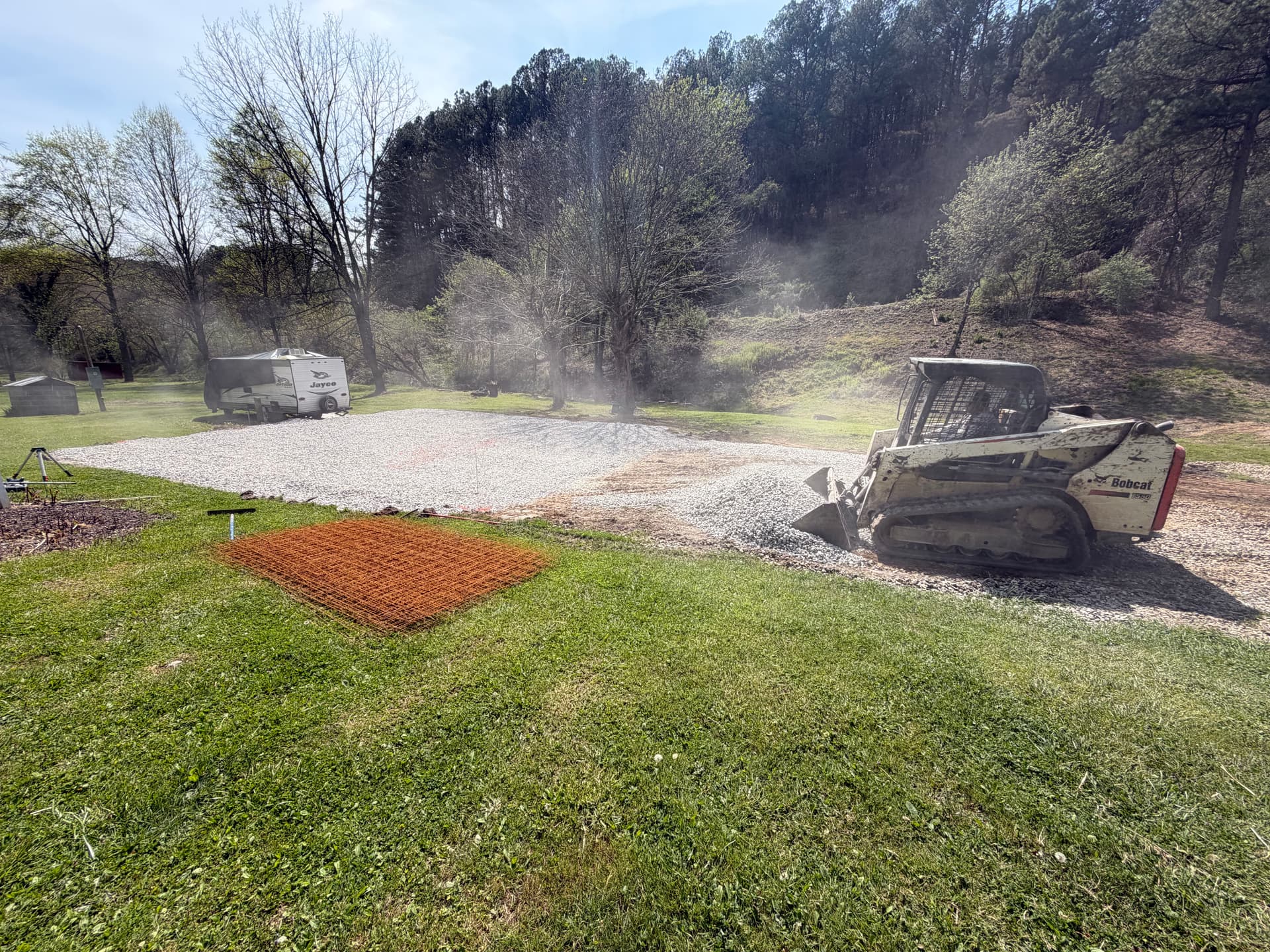 Gallery photos for 30x40 Concrete Slab Pour Near the Ocoee River: Image #2